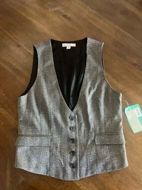 Vintage Caslon Women's Grey Herringbone Tweed Tailored Button Front Vest Waistco